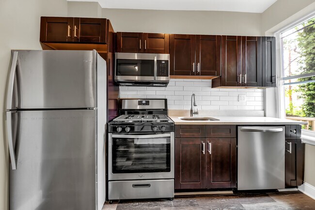 Building Photo - 3 Bedroom Rowhome- West Baltimore City