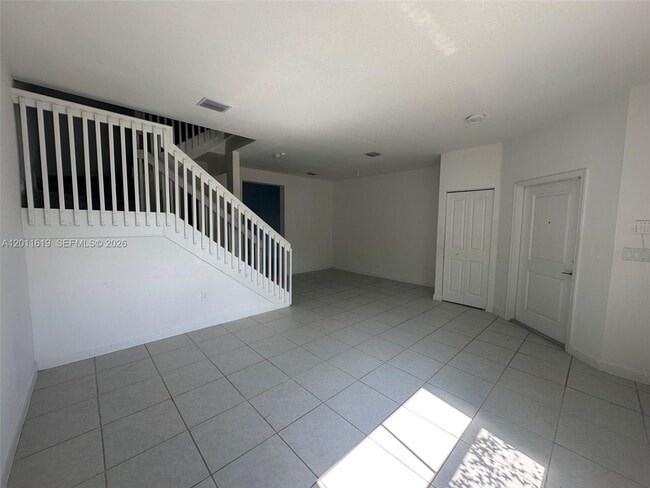 Building Photo - 1684 SE 26th Ter
