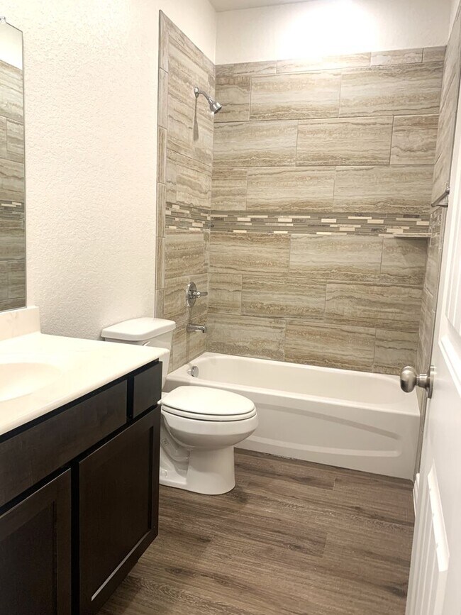 Building Photo - New Construction Duplex Available Now