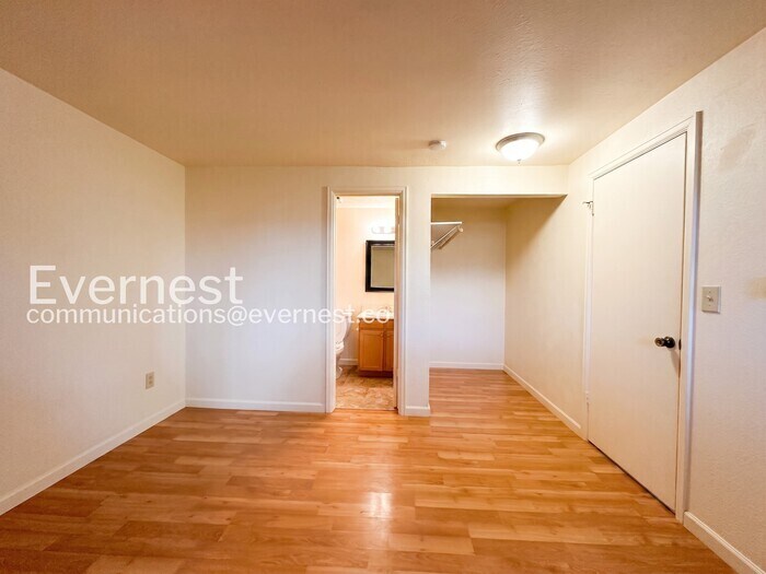 Building Photo - 8060 Niwot Rd