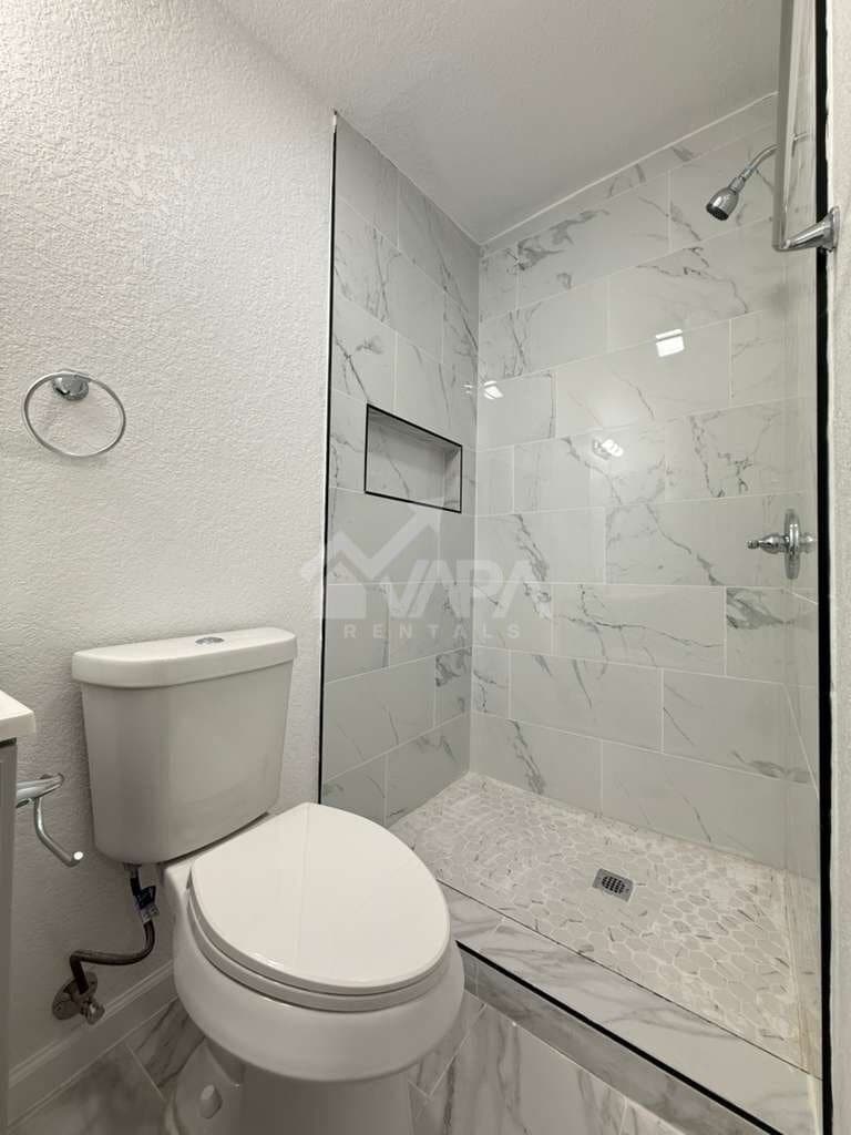 Building Photo - 515 Blakeley Dr