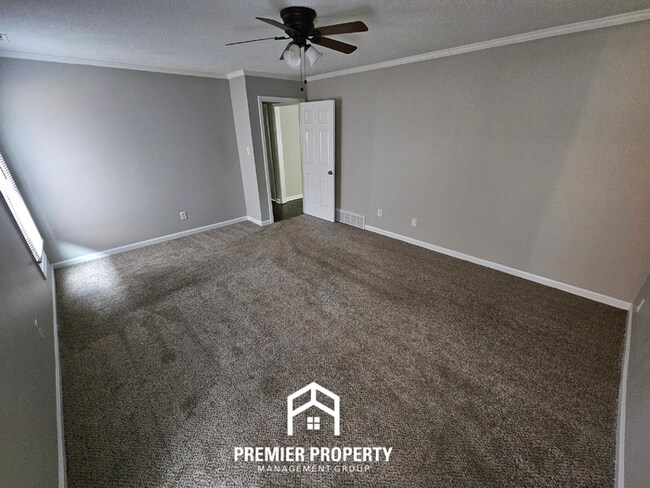 Building Photo - 6627 Winding Birch Dr