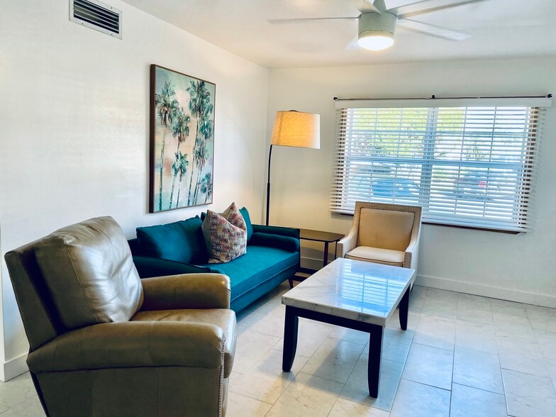 Living Room - 4158 Tamiami Trl