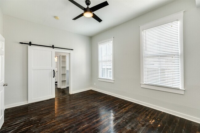 Building Photo - 1407 Winnie St