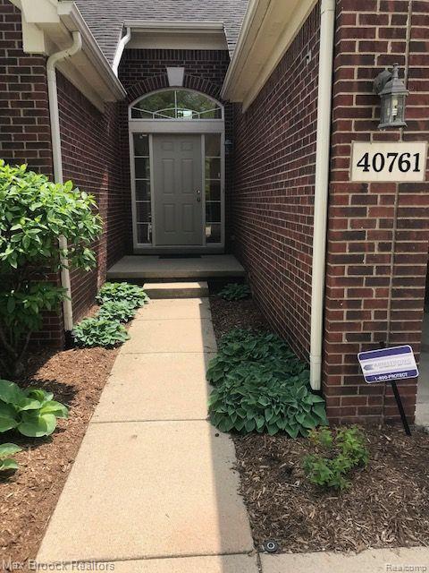 Building Photo - 40761 Lenox Park Dr