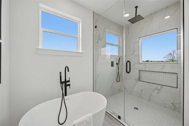 Building Photo - 2012 Yates St