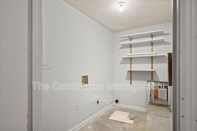 Building Photo - 3616 Peppertree Ln