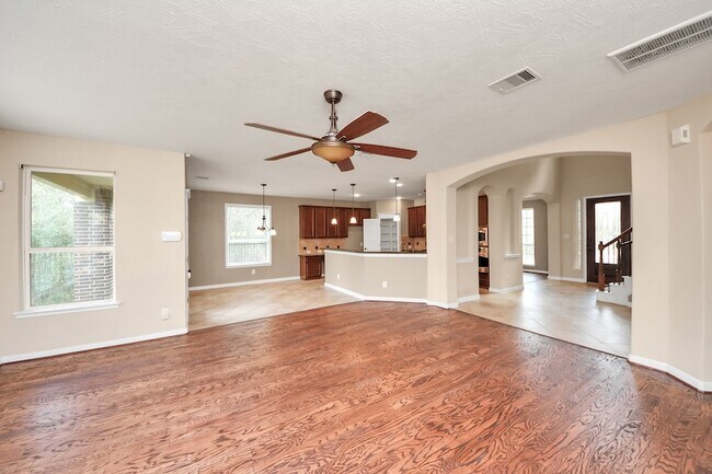 Building Photo - 18006 E Williams Bend Dr