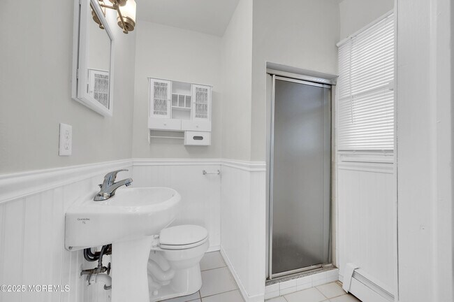 Building Photo - 251 Sprucewood Dr