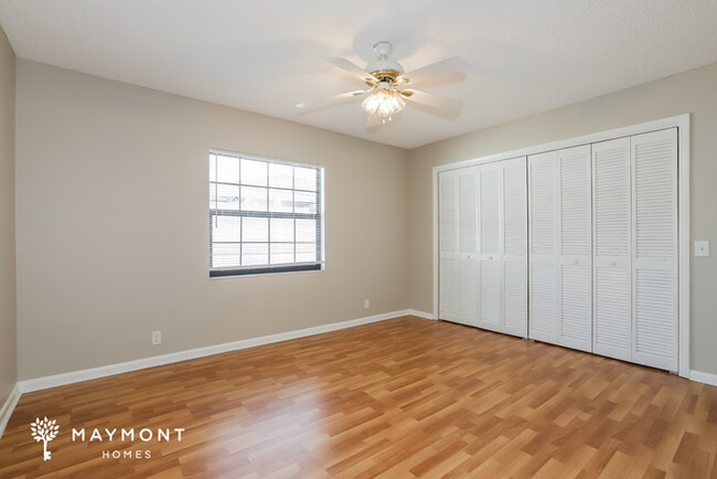 Building Photo - Spacious 3 Bedroom Home with Enclosed Pool