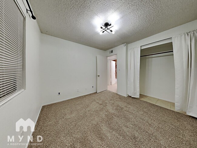 Building Photo - 1861 E Kirkland Ln