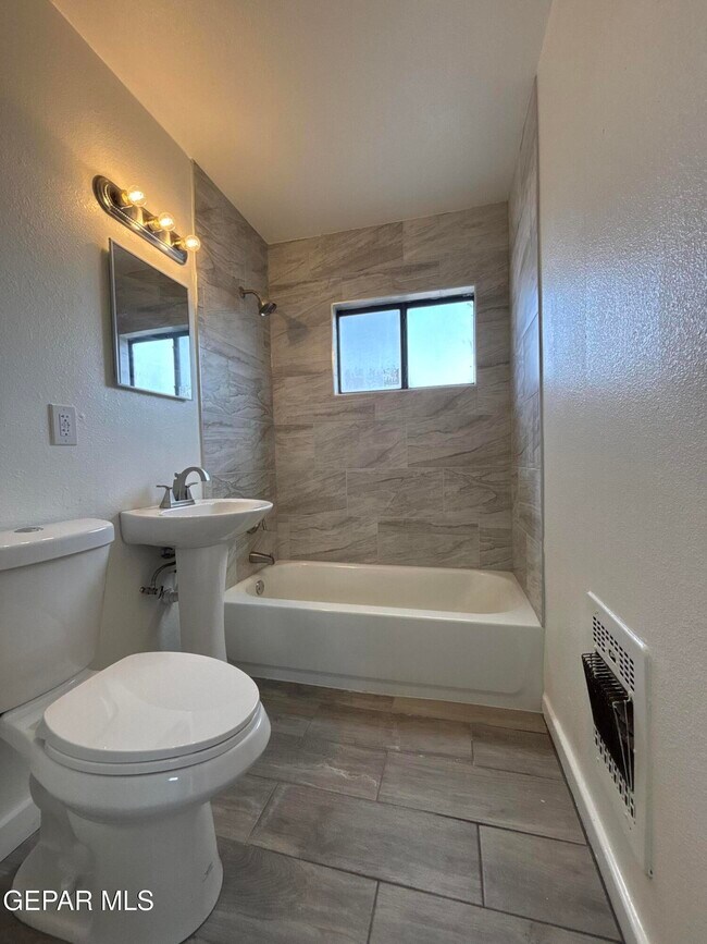 Building Photo - 6138 Taos Dr