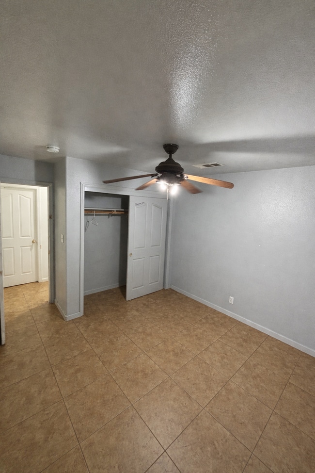 Building Photo - 107 S Cottage St