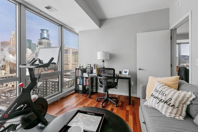 Building Photo - 929 Portland Ave