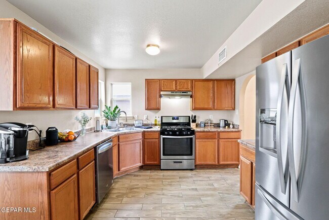 Building Photo - 12564 Paseo Alegre Dr