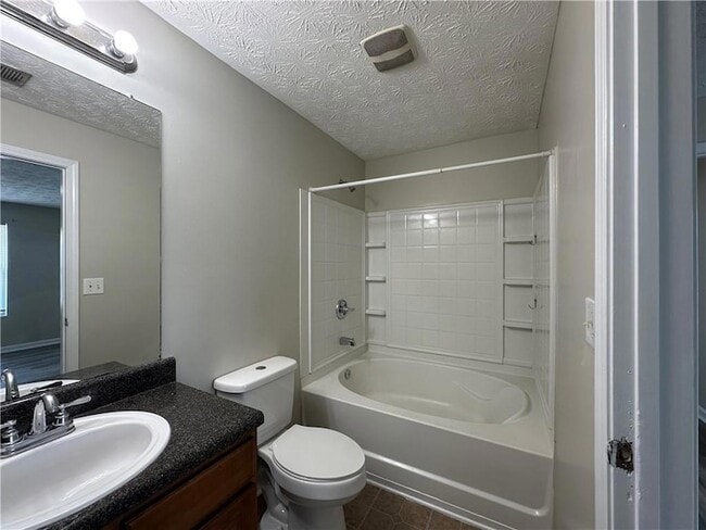 Building Photo - 13202 Fairington Ridge Cir