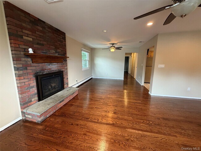 Building Photo - 40 Edgewood Rd