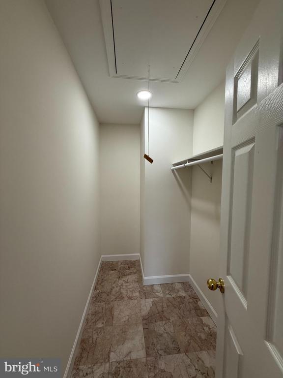 Building Photo - 3003 Preston Ave