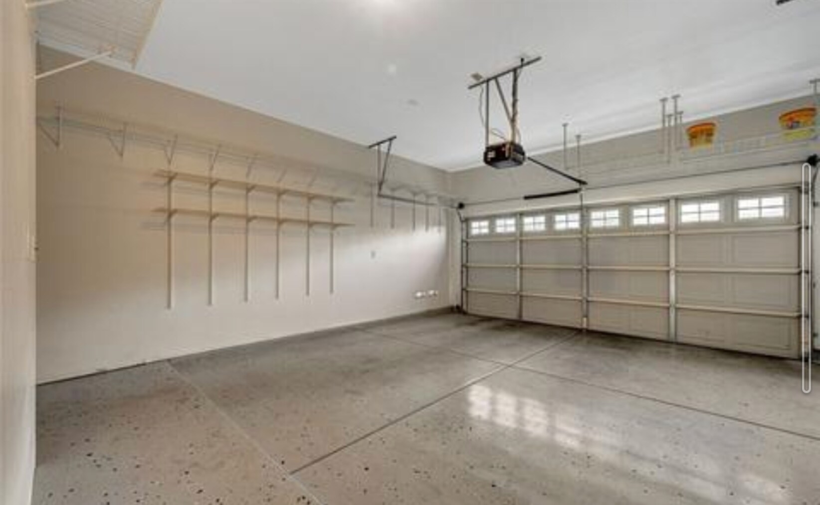 Building Photo - 201 Kaelyn St