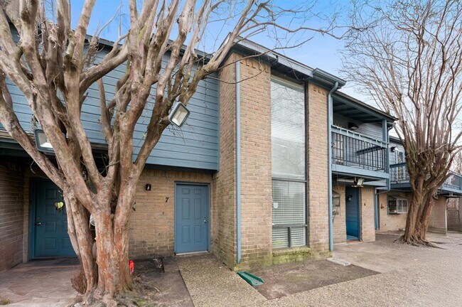 Primary Photo - 10001 Westpark Dr