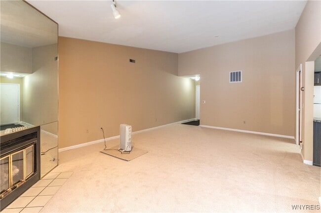 Building Photo - 1105 Youngs Rd