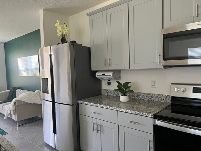 Kitchen - 51 Bella Lago Cir