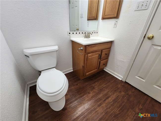 Building Photo - 249 Glenbrook Dr