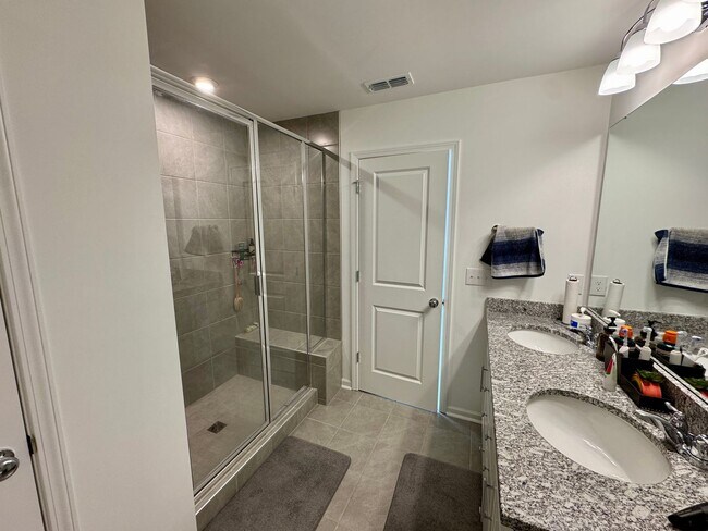 Building Photo - Beautiful 4BR/3BA Home in Parkside Crossing