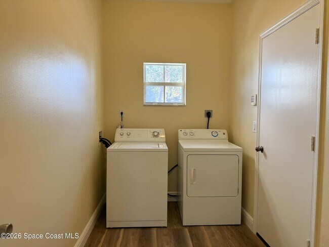 Building Photo - 774 Triple Crown Ln