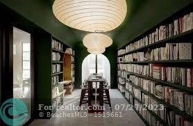 Building Photo - 11200 Biscayne Blvd