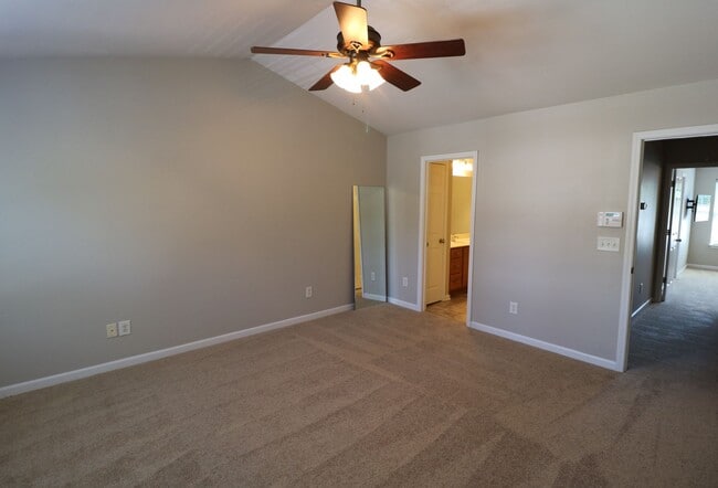 Building Photo - 5907 Hollow Wood Ct