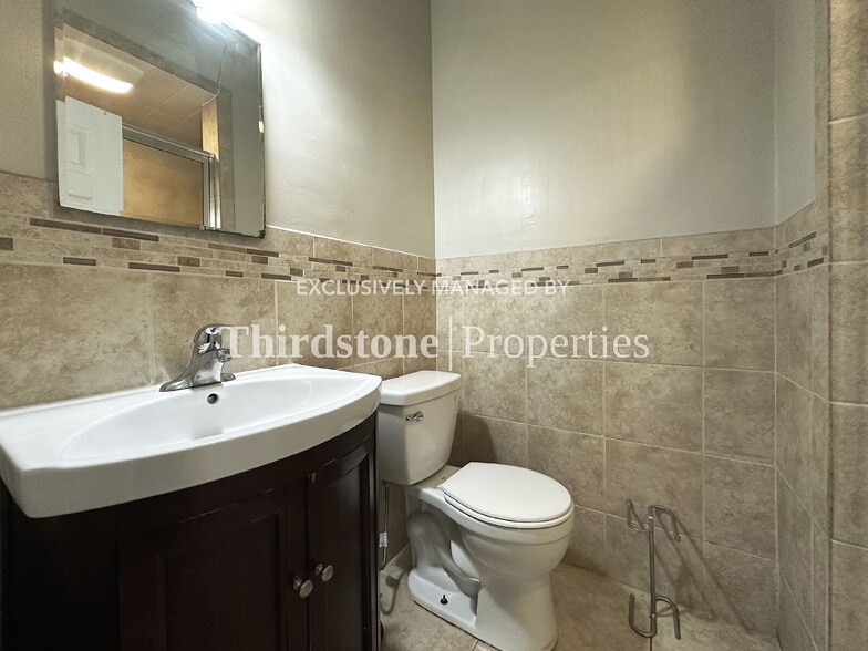 Building Photo - 5737 Carnation Rd