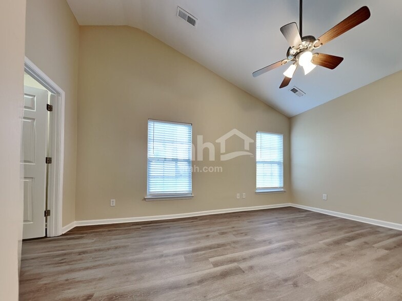 Building Photo - 425 Watershed Dr