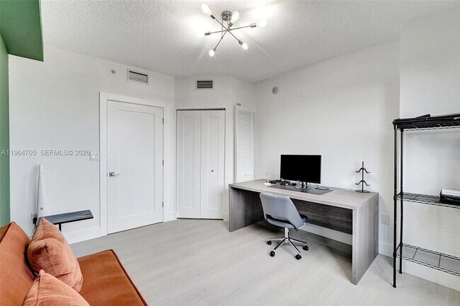 Building Photo - 18800 NE 29th Ave