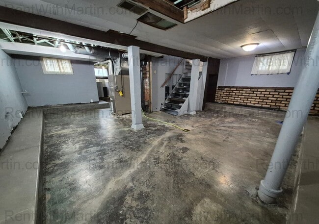 Building Photo - 1212 Forest Ave