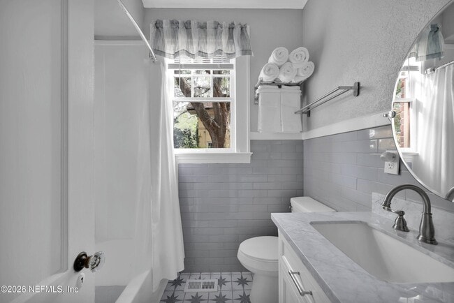 Building Photo - 3623 Hedrick St