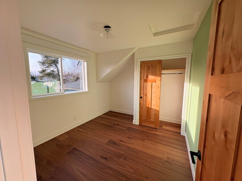 Building Photo - 2515 Yew St