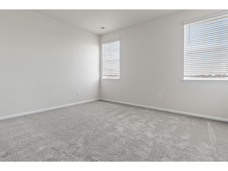 Building Photo - 983 Rustling St