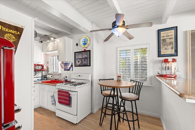 Building Photo - 1131 10th St