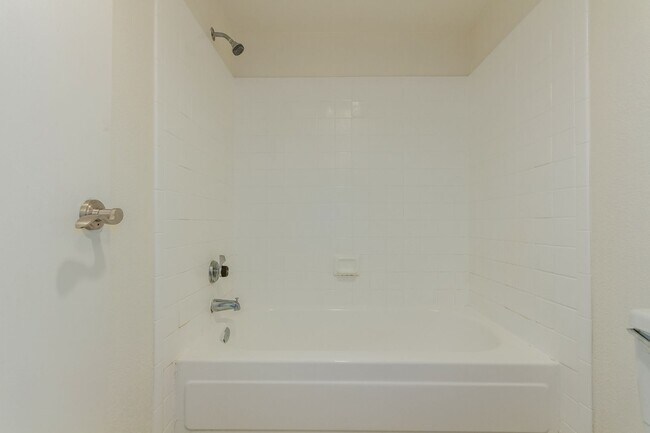 Building Photo - Bella Vita Condo-2 bed, 2 bath in Scottsdale