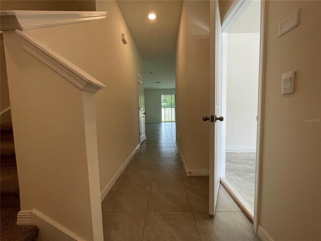 Building Photo - 11127 Crescent Deer Dr
