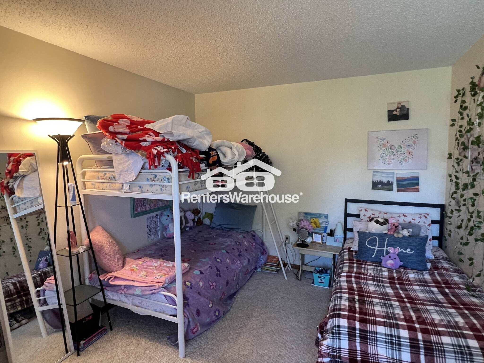 Building Photo - 4128 Meadowlark Way