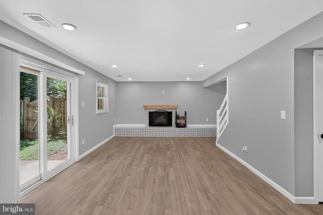 Building Photo - 4752 Carterwood Dr