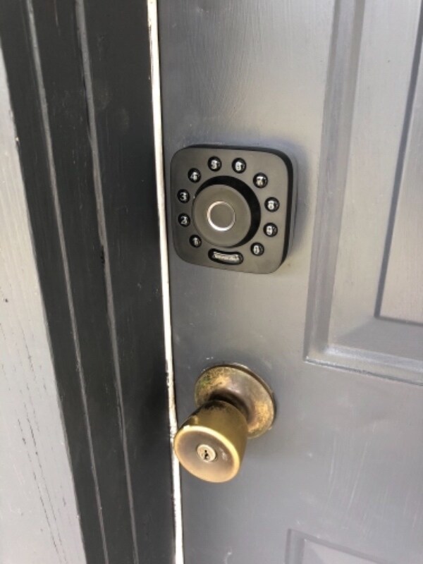 Building Photo - 1116 E Broadway St