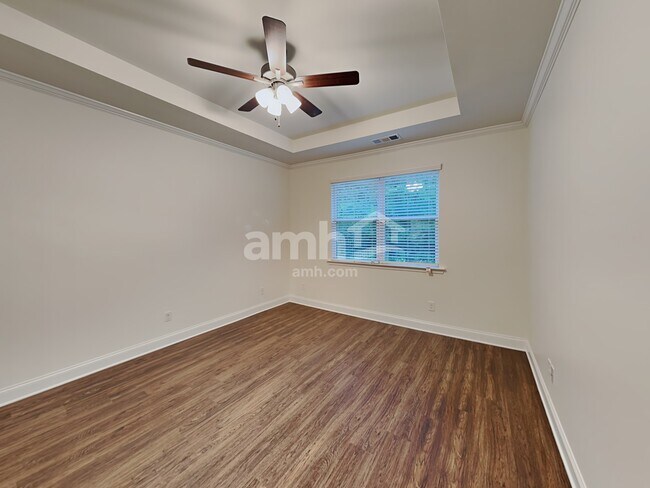 Building Photo - 7058 Creeksong Dr