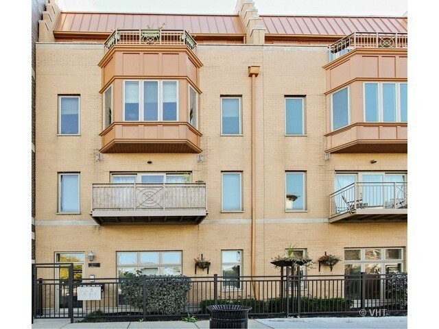 Building Photo - 1909 S State St