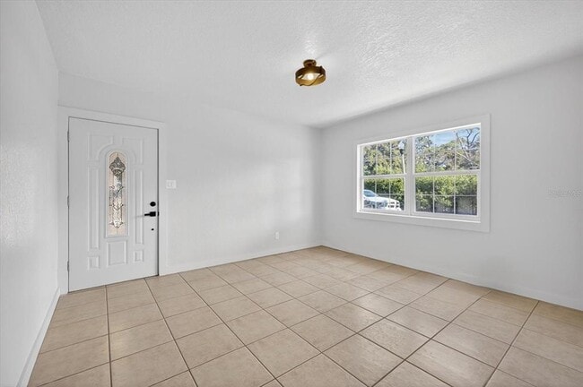 Building Photo - 773 W Harbor Dr S