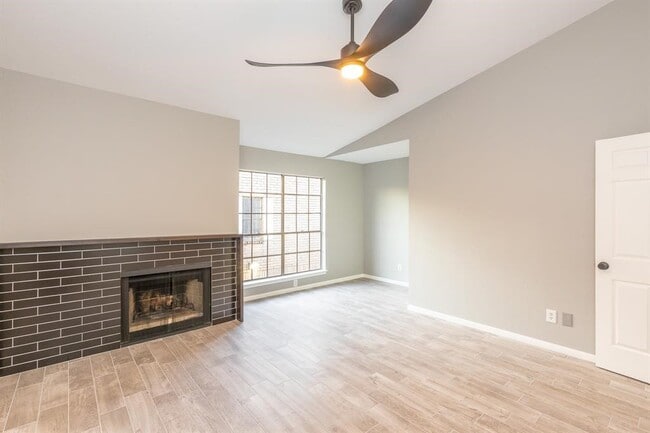 Building Photo - 14600 Fonmeadow Dr