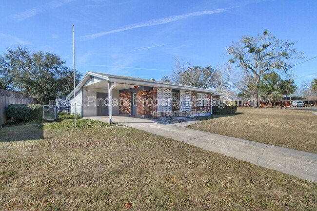 Building Photo - 748 Foxbriar Cove