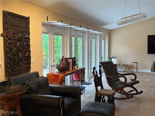 Building Photo - 2347 Coach House Ln